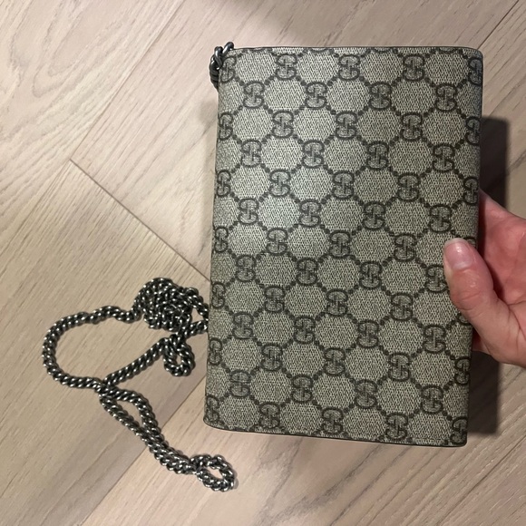 Gucci Dionysus GG Supreme Chain Wallet - Picture 2 of 10